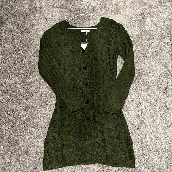 NWT - Sweater dress - Picture 2 of 2